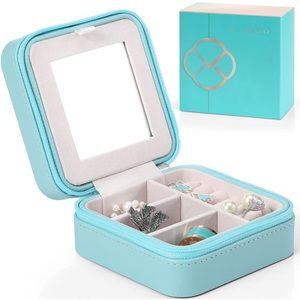Vlando Small Travel Jewelry Box Organizer